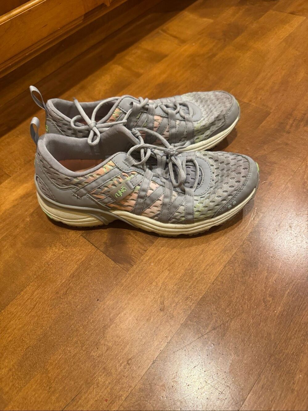 Ryka Hydro Sport Women’s 8.5 M Gray Pink Green Water Shoes Sneakers